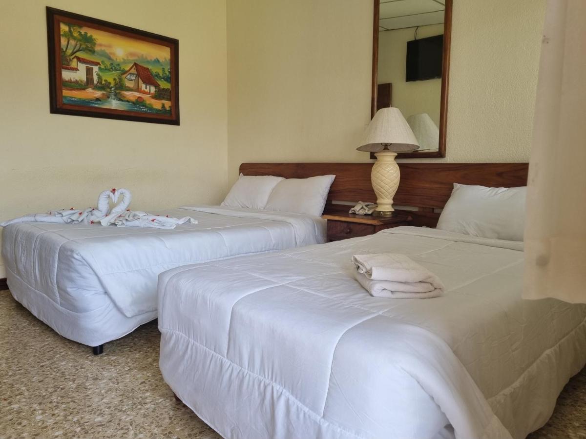 Hotel La Siesta Liberia Rum bild