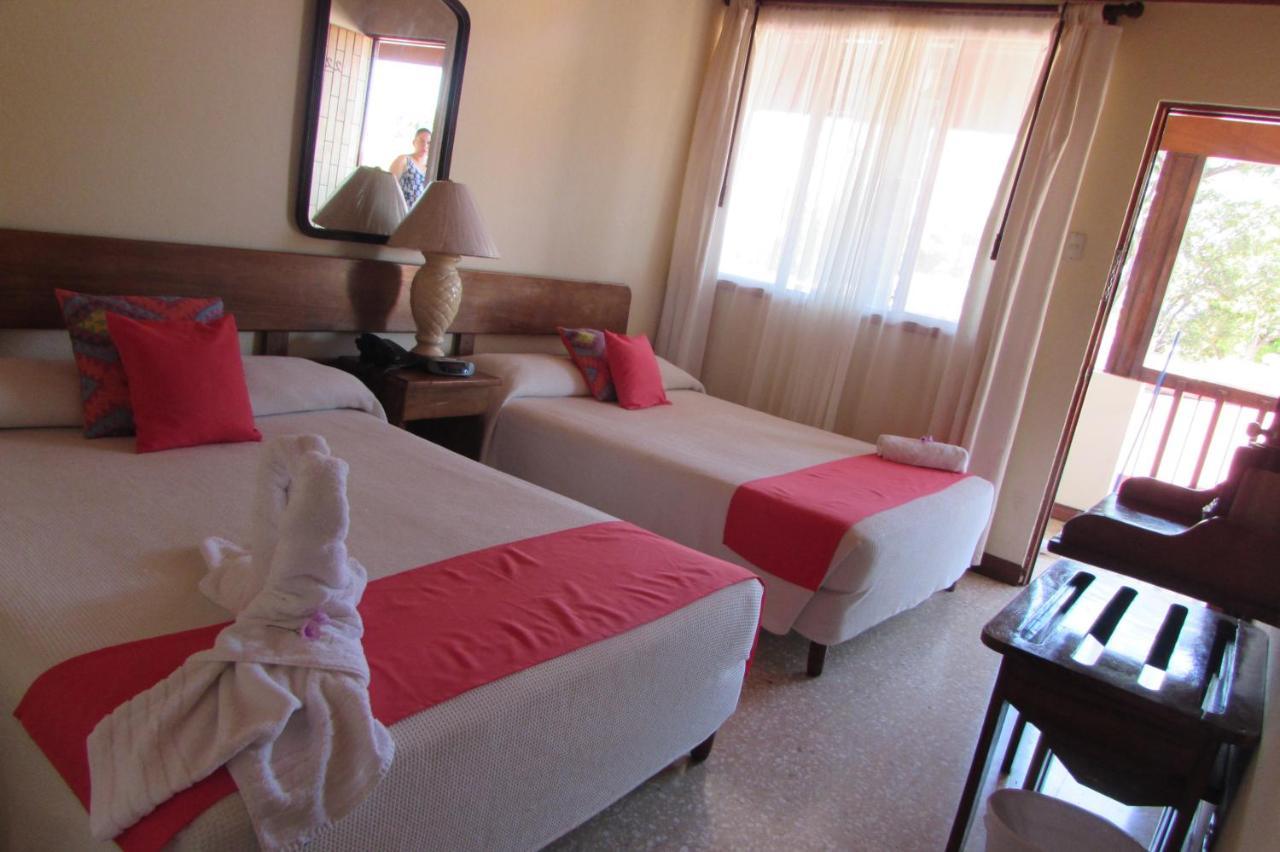 Hotel La Siesta Liberia Exteriör bild